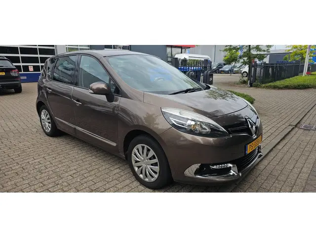 Renault Scénic 1.2 TCe Bose 2013 Benzine 7
