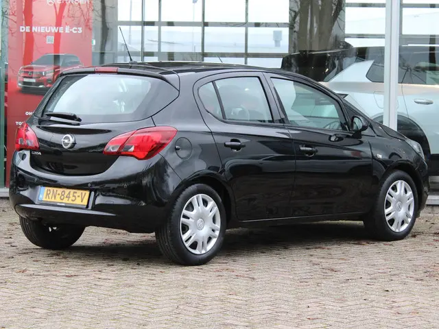 Opel Corsa 1.4 Favourite 2018 Benzine 6
