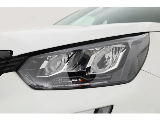 Peugeot 2008 1.2 PureTech Active 2021 Benzine 34