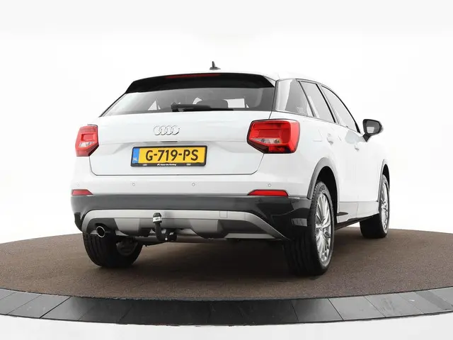 Audi Q2 30 TFSI 115pk Design 2019 Benzine 2