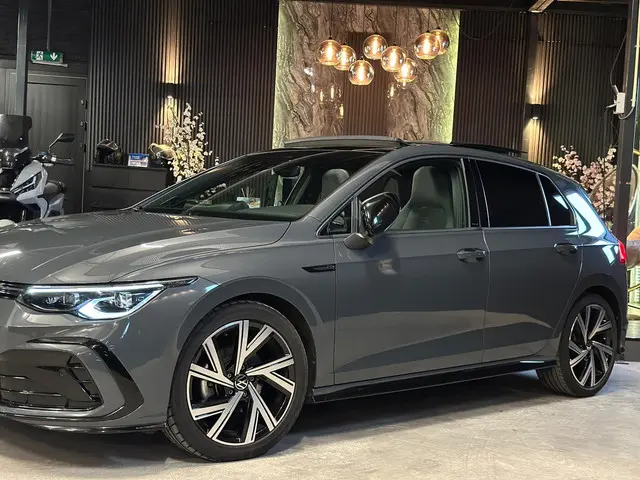 Volkswagen Golf 2.0 TDI 3X R-Line|PANO|BOMVOL! 2021 Diesel 6