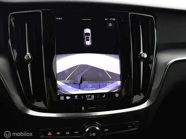 Volvo V60 2.0 B3 Essential| Camera | Trekhaak 2023 Benzine 69