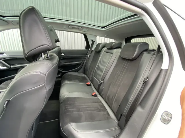 Peugeot 308 SW 1.2 e-THP Première 2014 Benzine 7