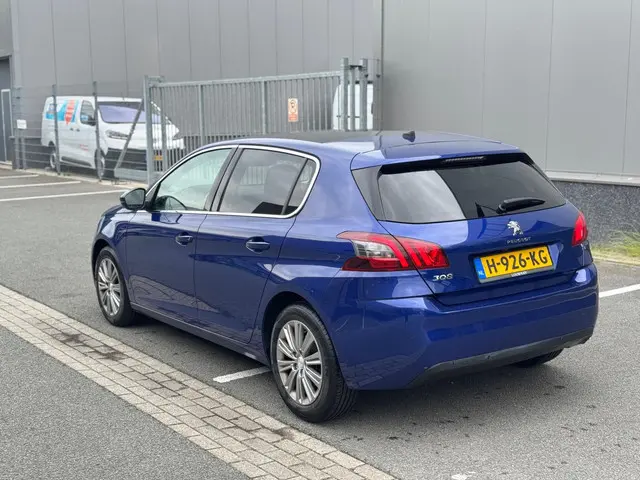 Peugeot 308 1.5 BlueHDi Blue Lease Premium 2020 Diesel 4