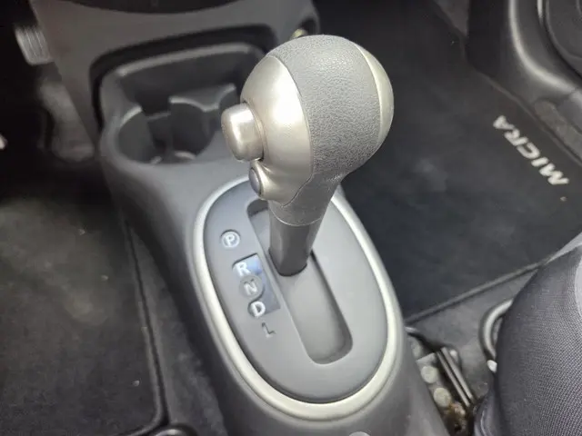 Nissan Micra 1.2 Connect Edition 2016 Benzine 14