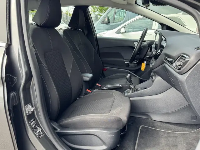Ford Fiesta 1.0 ECOBOOST HYBRID TITANIUM 2022 Benzine 10