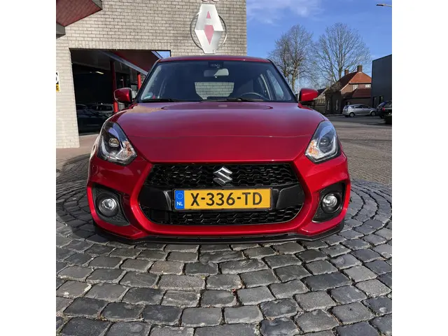 Suzuki Swift 1.4 Sport Smart Hybrid 2021 Benzine 29