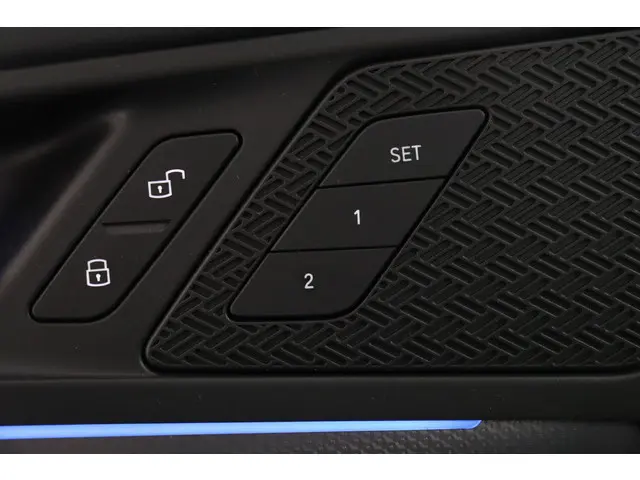 BMW X1 sDrive18i 2023 Benzine 23