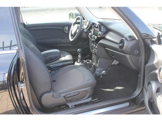 MINI Cooper Mini 1.5 Navigatie, 136PK! 2020 Benzine 5