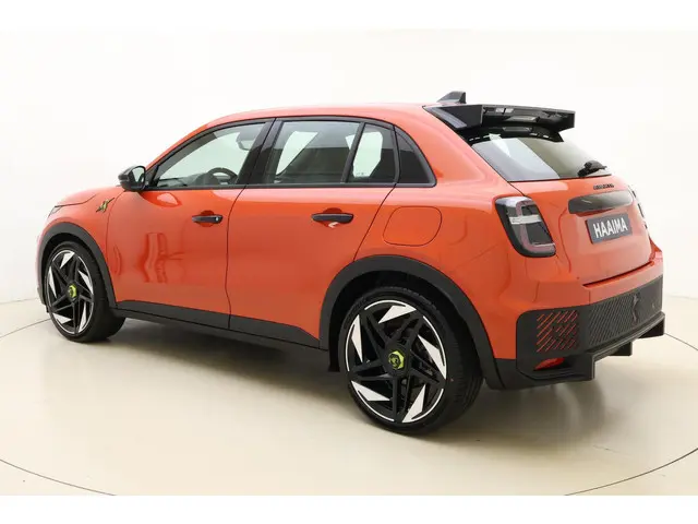 Abarth 600e Abarth Turismo 54 kWh 2025 Elektrisch 4