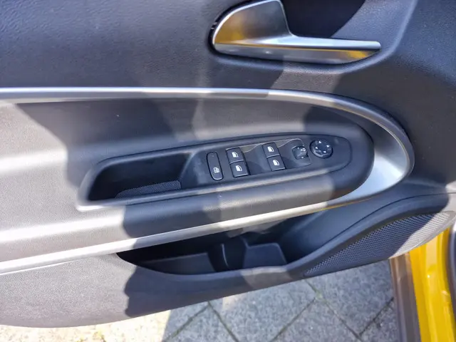 Jeep Avenger Longitude 54 kWh 2023 Elektrisch 29