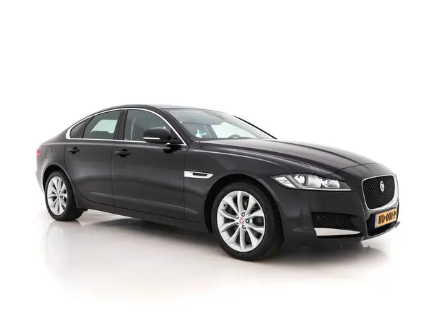 Jaguar XF 2.0 Portfolio 2017 Benzine