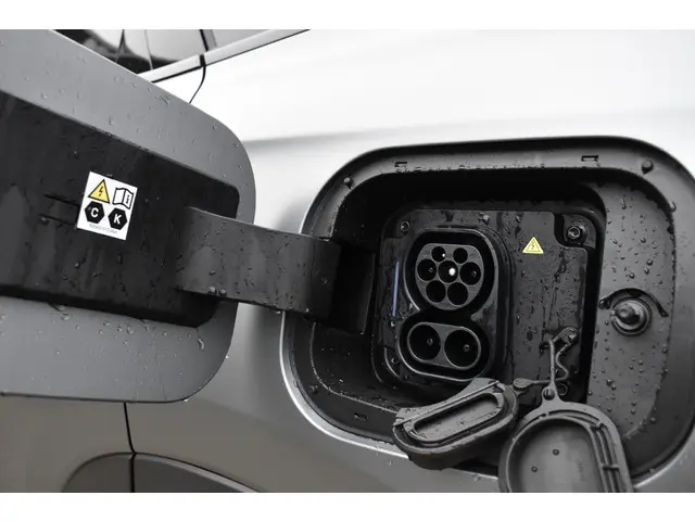 Omoda 9 SHS SHS-P Premium 2026 Hybride Benzine 20