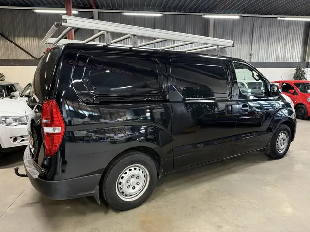Hyundai H300 2.5 CRDi Dynamic 2014 Diesel 3