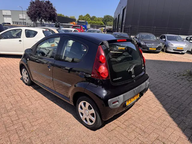 Peugeot 107 1.0 Active NAP / AIRCO / LED 2013 Benzine 3