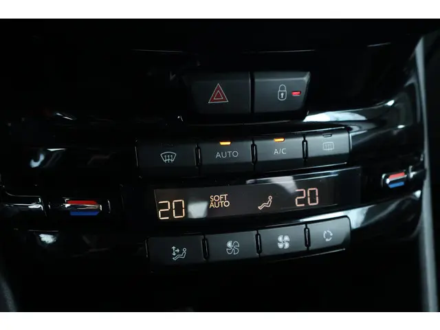 Peugeot 2008 1.2 PureTech GT-line 2018 Benzine 18