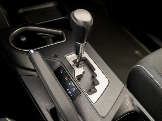 Toyota RAV4 2.5 Hybrid Sport 2016 Hybride Benzine 10