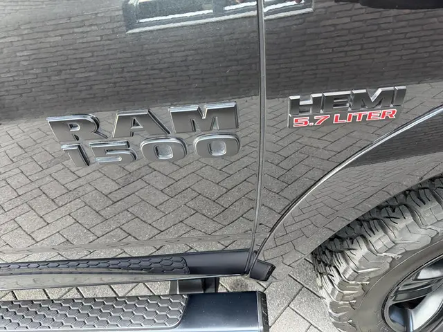 Dodge Ram 1500 5.7 V8 Quad Cab 6'4 2016 Benzine 22