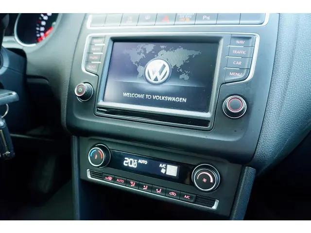 Volkswagen Polo 1.2 TSI Comfortline 2015 Benzine 23