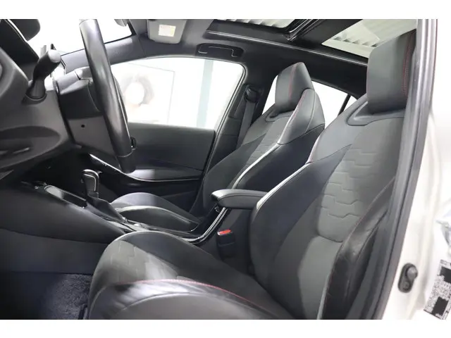 Toyota Corolla 1.8 Hybrid Executive, 2019 Hybride Benzine 17