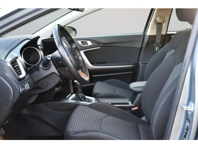 Kia Ceed Sportswagon 1.5 T-GDi DynamicLine 2023 Benzine 8