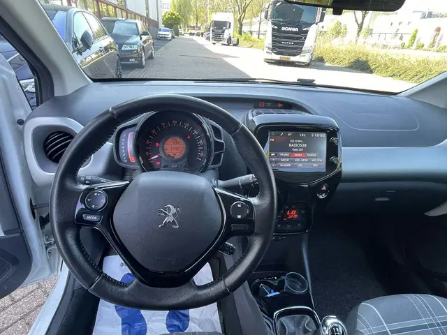 Peugeot 108 1.0 e-VTi Allure / camera / carplay 2017 Benzine 7