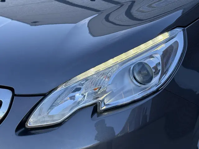 Peugeot 2008 1.2 PureTech Allure 2016 Benzine 32