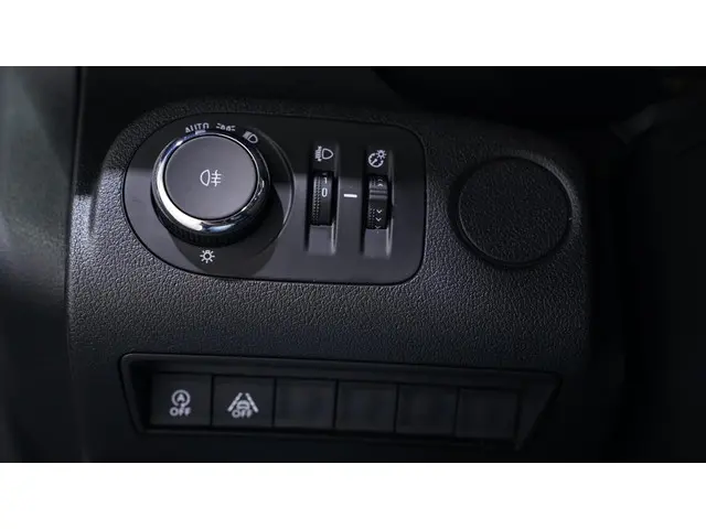 Opel Combo Tour 1.2 Turbo L2H1 Edition 7p. 2020 Benzine 27