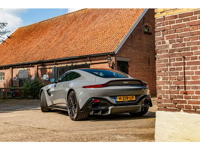 Aston Martin V8 Vantage 4.0 2018 Benzine 22