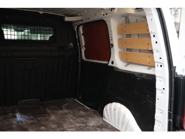 Citroën Berlingo Van BlueHDi 75 2021 Diesel 24