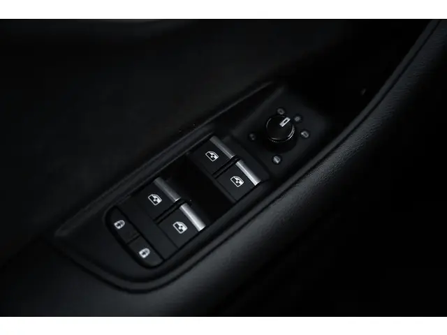 Audi Q8 55 TFSI-E quattro 2023 Hybride Benzine 31