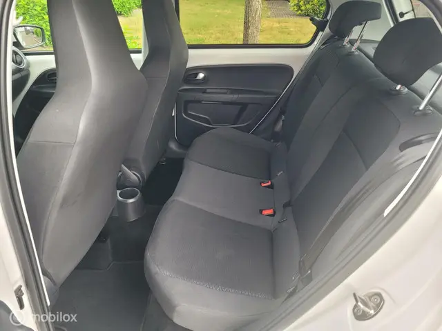 SEAT Mii 1.0 Sport Dynamic,5 deurs, airco 2015 Benzine 15