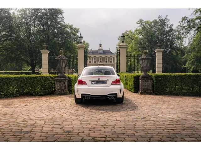 BMW 1 Serie Coupe 3.0i M 2012 Benzine 4