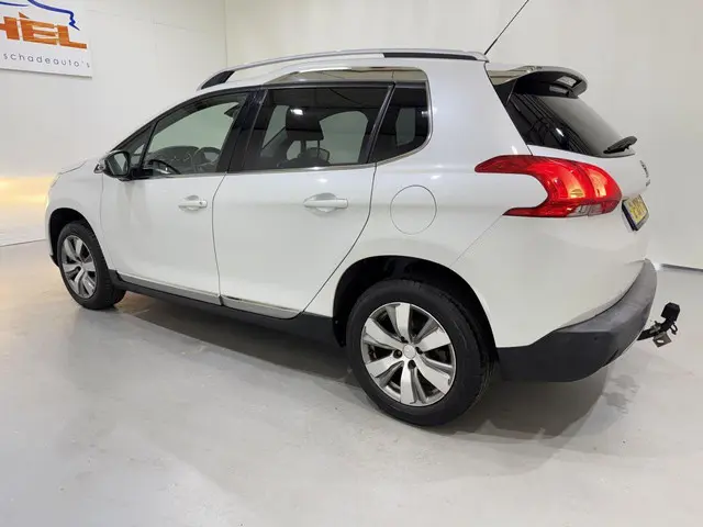 Peugeot 2008 1.2 PureTech 82 Allure Clima 2014 Benzine 30
