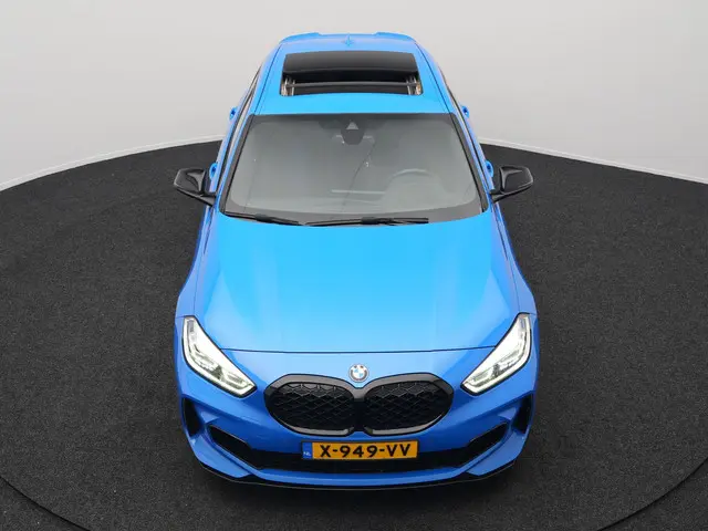 BMW 1 Serie M135i xDrive 306pk Dealer O.H 2021 Benzine 36