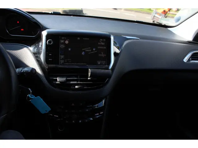 Peugeot 208 1.2 PureTech Allure 2016 Benzine 13