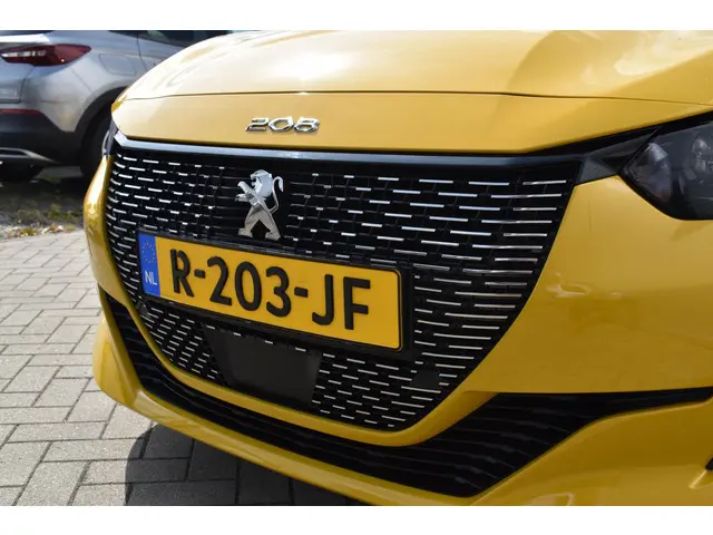 Peugeot 208 1.2 PureTech GT-Line 2020 Benzine 9