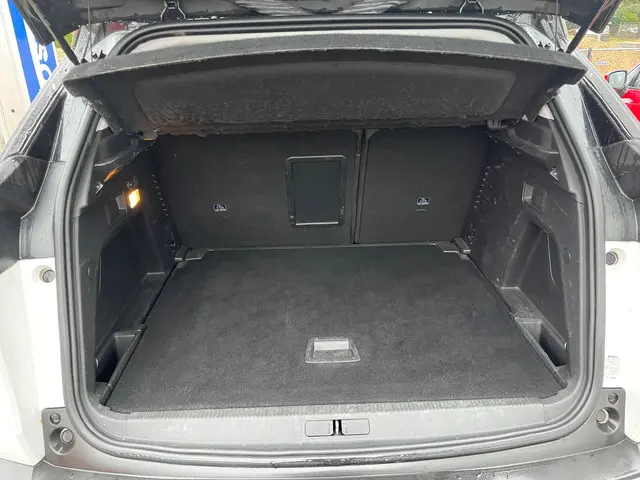 Peugeot 3008 1.2 PureTech Allure Automaat 2018 Benzine 9