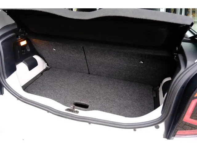 Volkswagen up! 1.0 BMT move up! Airco|LMV 2019 Benzine 10