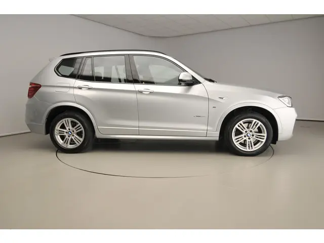 BMW X3 xDrive20i 2016 Benzine 4
