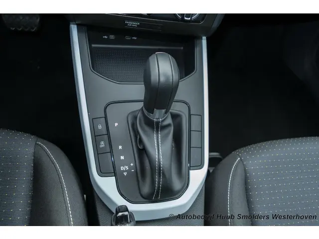 SEAT Arona 1.0 EcoTSI Style 2024 Benzine 38