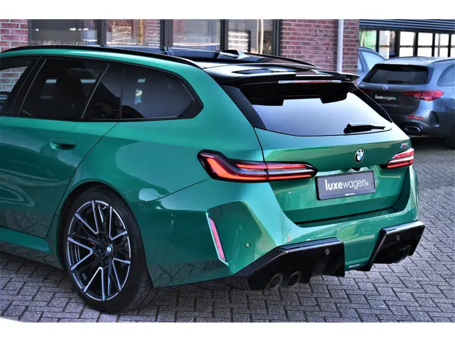 BMW M5 5-serie Touring 2024 Hybride Benzine 54