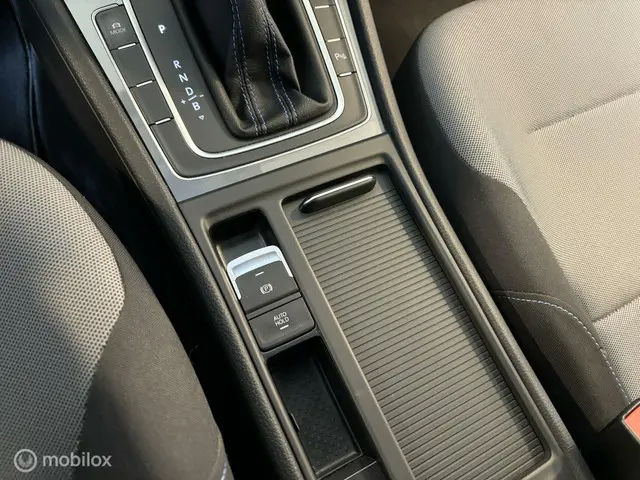 Volkswagen e-Golf , Navi , PDC V+A 2014 Elektrisch 19