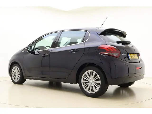 Peugeot 208 1.2T Blue Lease Allure 2019 Benzine 12