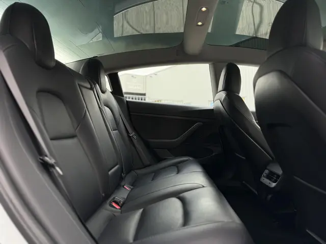 Tesla Model 3 Range Plus 2020 Elektrisch 15