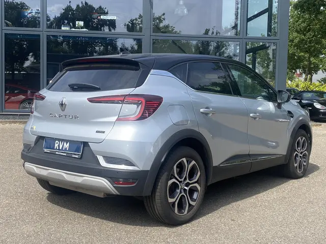 Renault Captur Techno 2023 Hybride Benzine 4