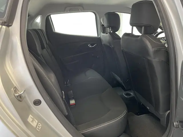 Renault Clio 0.9 TCe ECO Collection 2013 Benzine 16