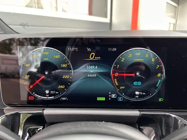 Mercedes-Benz GLA 250 e AMG Line 2020 Hybride Benzine 24