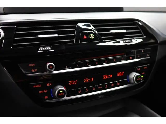 BMW 5 Serie Touring 530i High Executive | 2018 Benzine 24