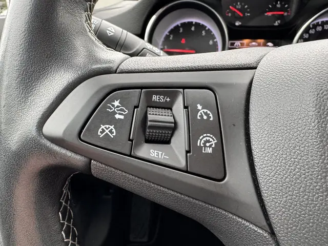 Opel Astra 1.2 Design & Tech 2021 Benzine 15